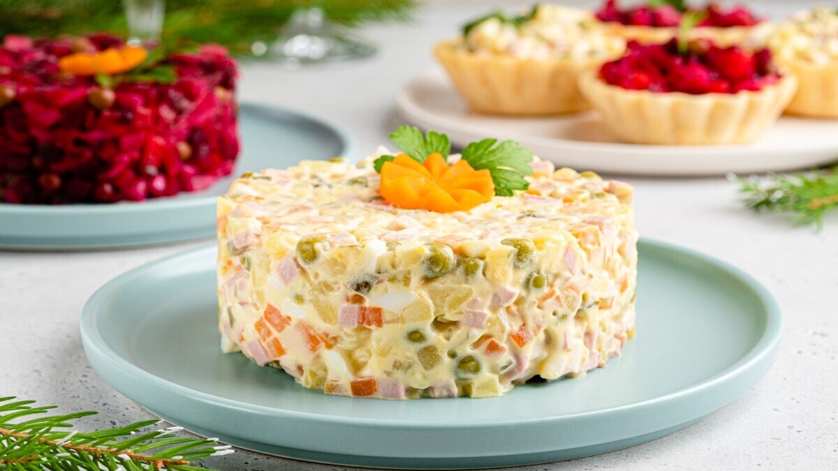 Любимое блюдо россиян оказалось самым вредным на новогоднем столе