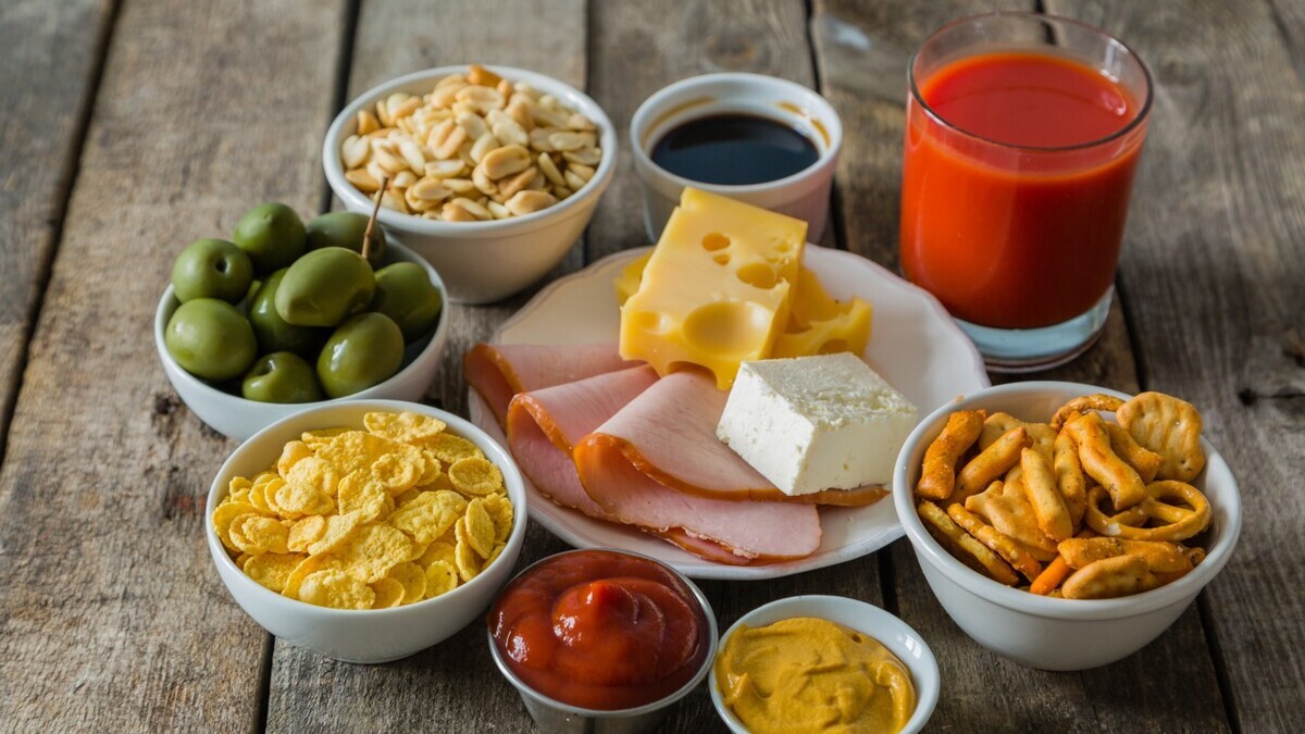 Стали известны самые опасные продукты при атеросклерозе