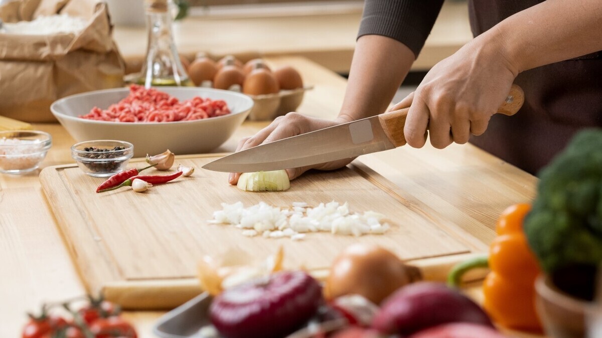 Врач назвала полезные продукты, которые на самом деле вызывают гастрит