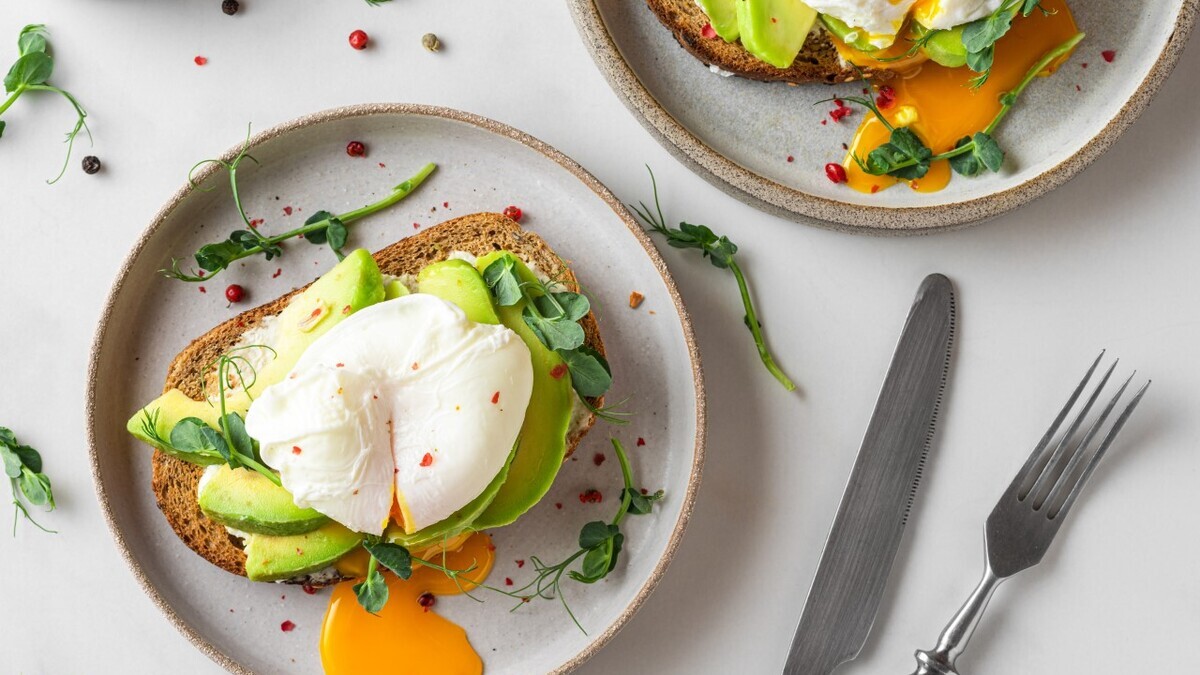 Найден способ, как сварить яйцо пашот в микроволновке за 1 минуту