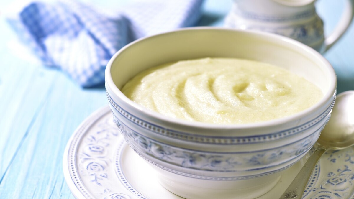 Врач объяснила, почему не стоит давать манную кашу детям