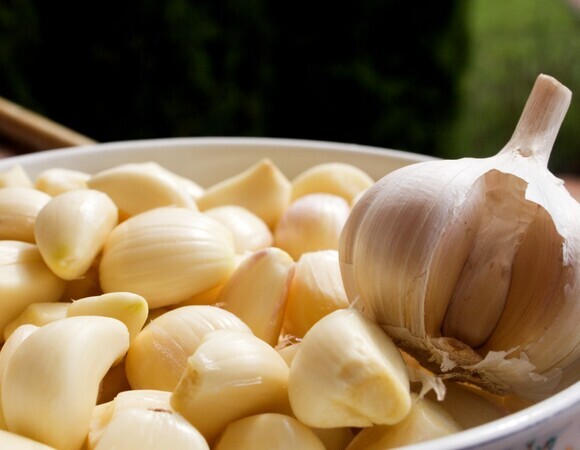 Помогает ли чеснок от зубной боли: ответила стоматолог