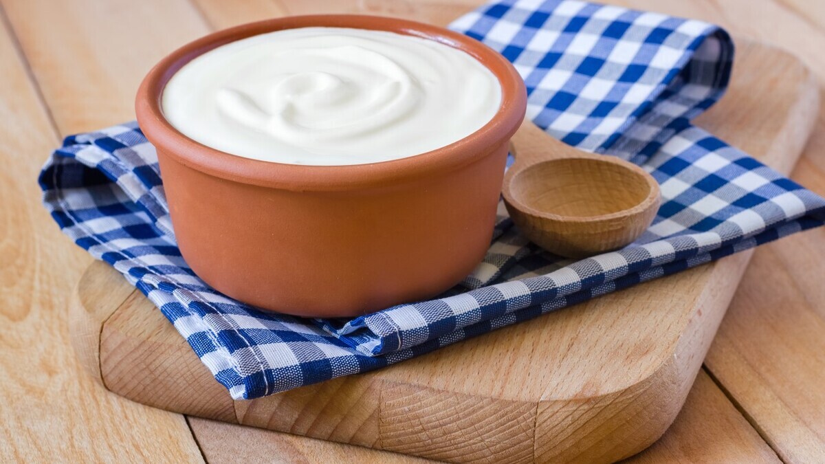 Нельзя покупать: в Роскачестве назвали опасные марки сметаны