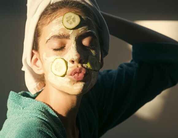 Есть ли польза в масках из огурца: ответила визажист Есть ли польза в масках из огурца: ответила визажист