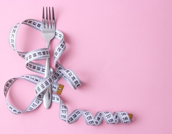 Диетолог рассказал, чем опасны популярные звездные диеты