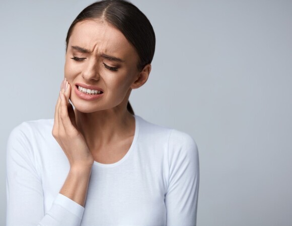 Стоматолог перечислил продукты, разрушающие зубную эмаль Стоматолог перечислил продукты, разрушающие зубную эмаль