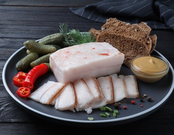 Диетолог развеяла миф о необычном свойстве сала Диетолог развеяла миф о необычном свойстве сала