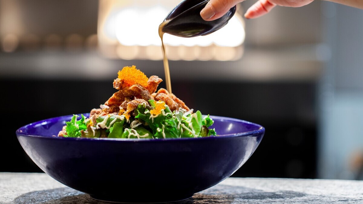 Чем заменить майонез в салатах: 4 рецепта от экспертов