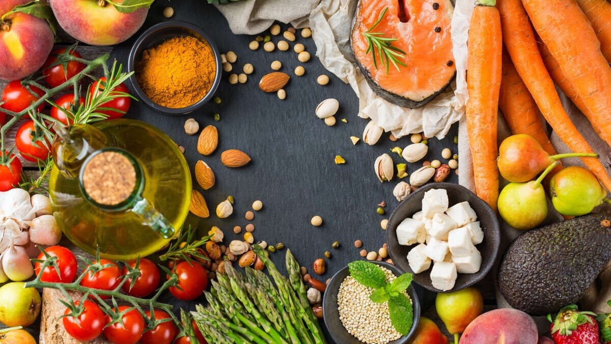 Врач назвала продукты, необходимые в рационе при ожирении печени