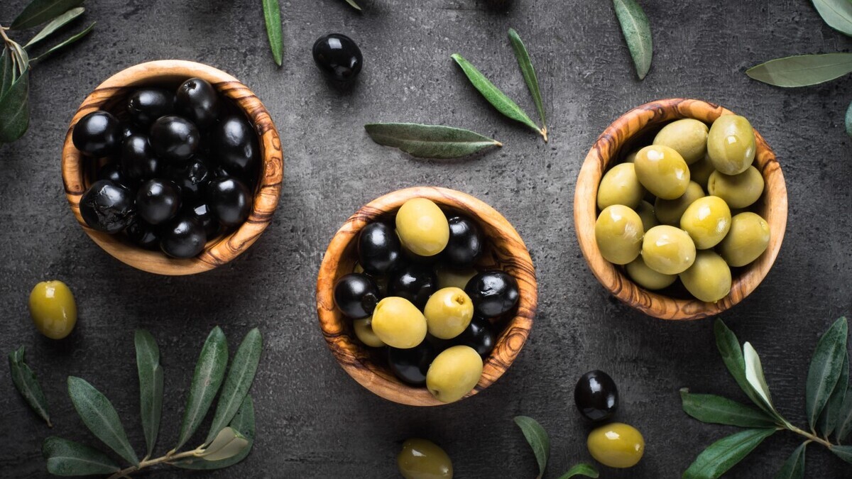 Нутрициолог объяснила, чем на самом деле отличаются оливки от маслин