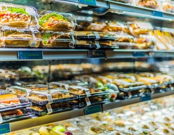 Врач объяснила, почему не стоит покупать готовую еду в магазинах Врач объяснила, почему не стоит покупать готовую еду в магазинах