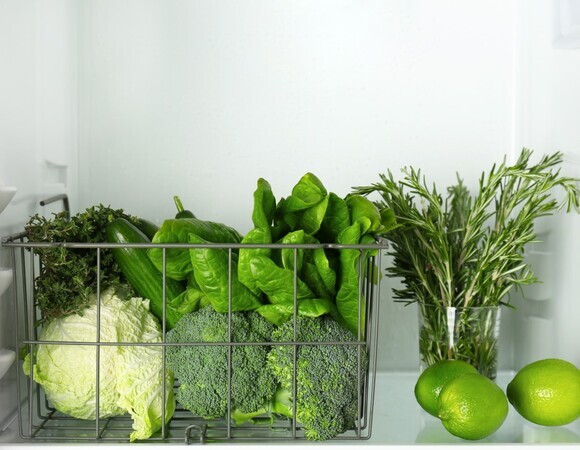 Какую зелень нельзя хранить в холодильнике: ответили эксперты Какую зелень нельзя хранить в холодильнике: ответили эксперты