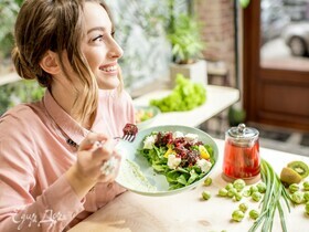 Стоматолог перечислил полезные для зубов продукты