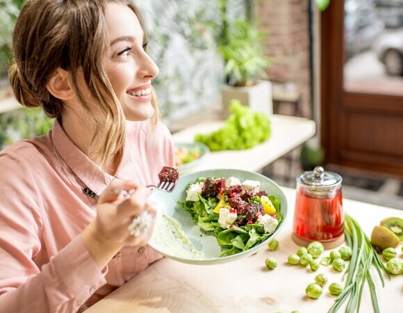 Стоматолог перечислил полезные для зубов продукты