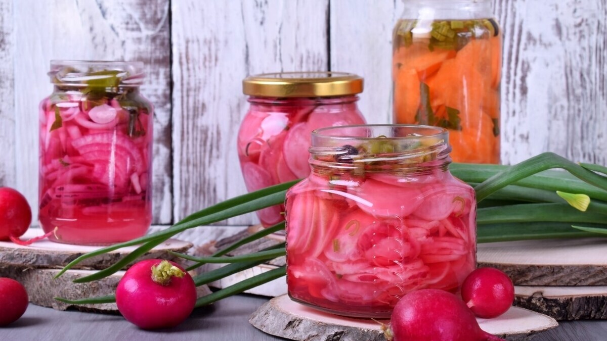 Нутрициолог поделилась рецептом квашеного редиса