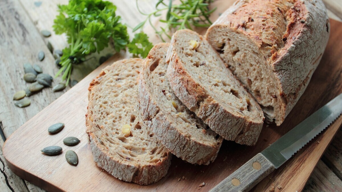 Стало известно, кому нельзя есть цельнозерновой хлеб