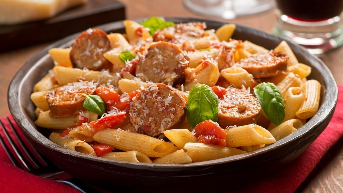 Что приготовить с колбасками и сосисками: 20 рецептов от «Едим Дома» Что приготовить с колбасками и сосисками: 20 рецептов от «Едим Дома»