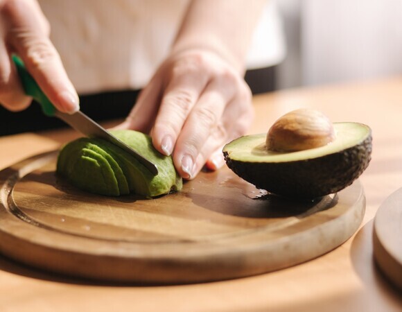 Что сделать, чтобы авокадо не потемнело: назван лайфхак Что сделать, чтобы авокадо не потемнело: назван лайфхак