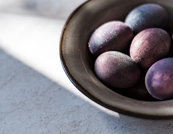 Безопасно ли красить яйца вином? Ответил шеф-повар Безопасно ли красить яйца вином? Ответил шеф-повар