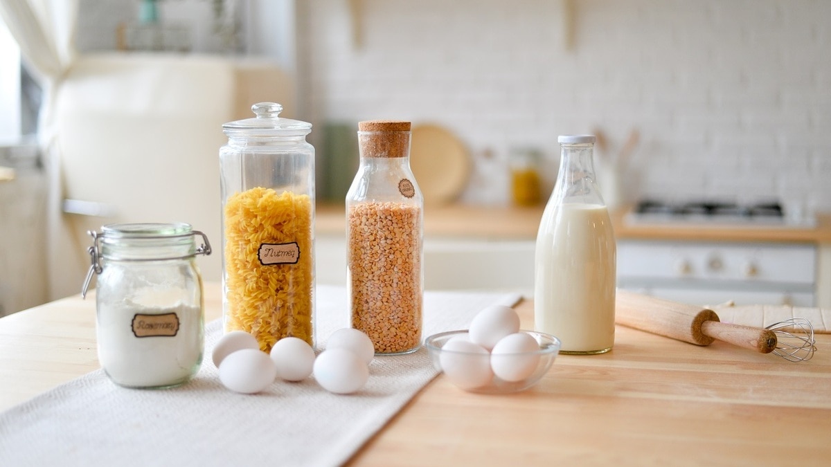 Просроченные продукты: можно ли их употреблять без вреда для здоровья? Просроченные продукты: можно ли их употреблять без вреда для здоровья?