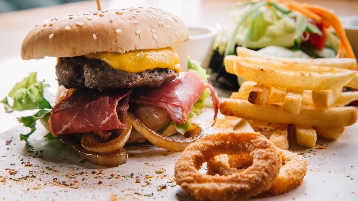 Названы самые вредные для ЖКТ продукты