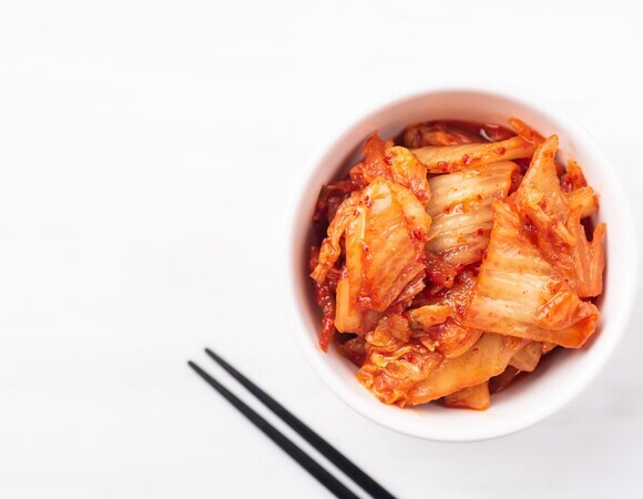 Названа неочевидная польза капусты кимчи