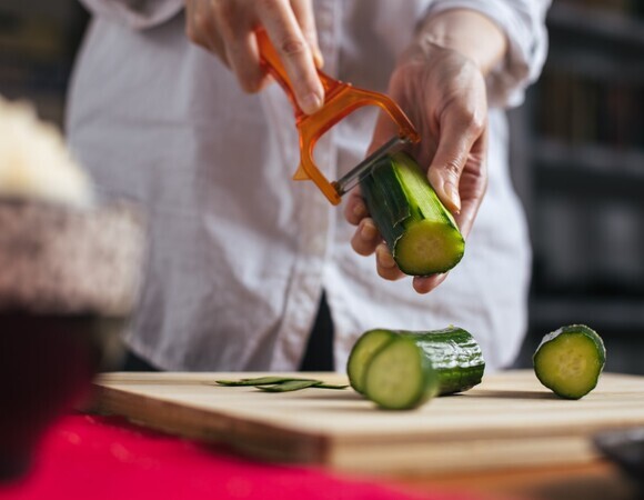 Обязательно ли чистить фрукты и овощи? Ответила диетолог