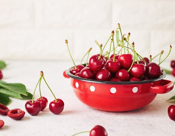 Названа неочевидная польза черешни при гипертонии и отеках Названа неочевидная польза черешни при гипертонии и отеках
