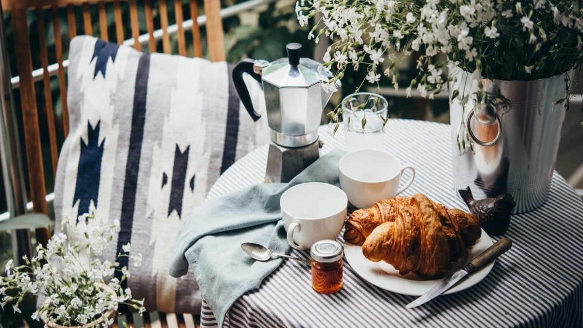 Красивый завтрак на балконе: 7 простых рецептов для хорошего утра Красивый завтрак на балконе: 7 простых рецептов для хорошего утра