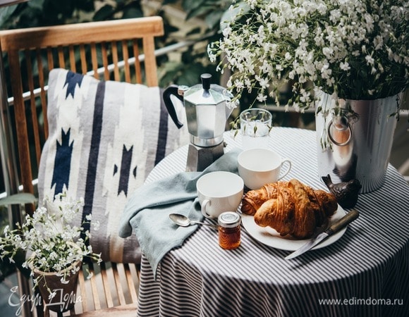 Красивый завтрак на балконе: 7 простых рецептов для хорошего утра