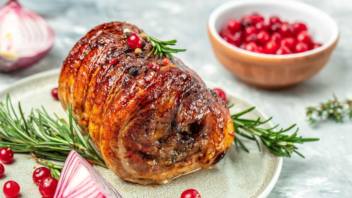 Как приготовить вкусную свинину: простые блюда в духовке, на сковороде, в казане Как приготовить вкусную свинину: простые блюда в духовке, на сковороде, в казане