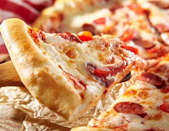 Повар поделился секретами приготовления идеальной пиццы Повар поделился секретами приготовления идеальной пиццы