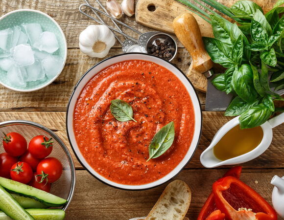 Что приготовить в блендере летом: 10 рецептов с сезонными продуктами