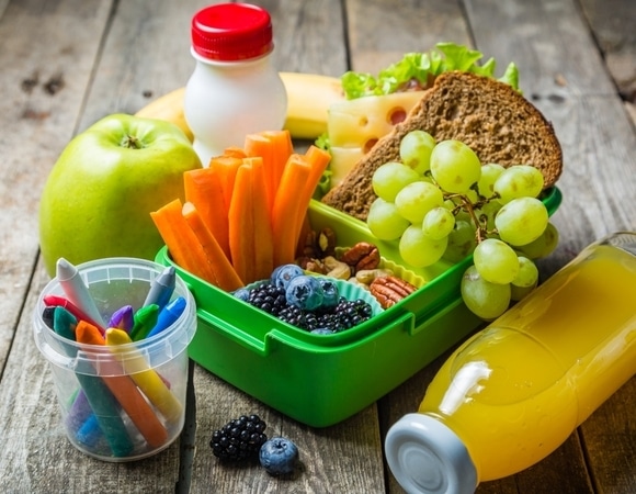 Диетолог рассказала, какую еду нельзя давать ребенку в школу Диетолог рассказала, какую еду нельзя давать ребенку в школу