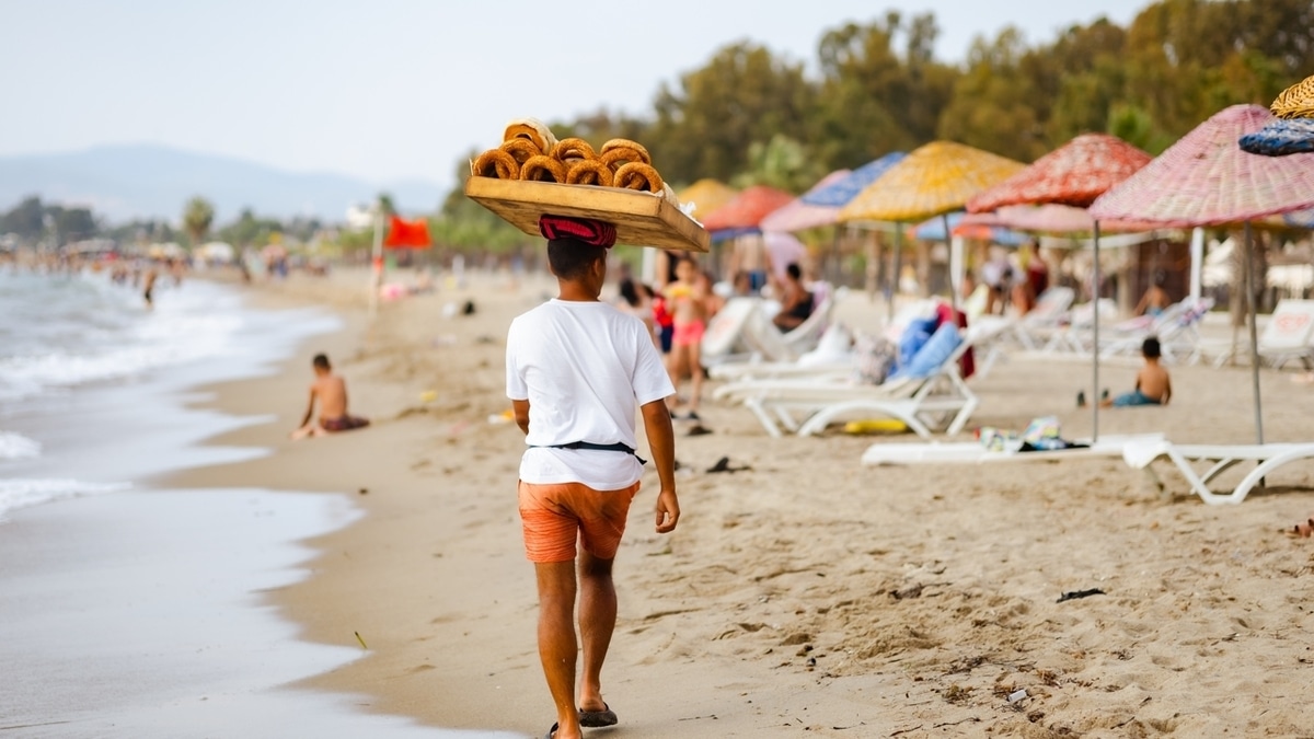 Жирная еда может стать причиной дерматита в бархатный сезон