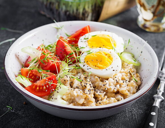 10 нескучных рецептов овсяной каши от «Едим Дома»