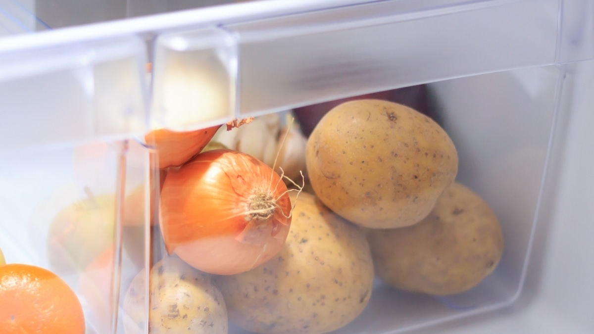 Эксперт нашла лучшее место для хранения картофеля — раньше его советовали избегать