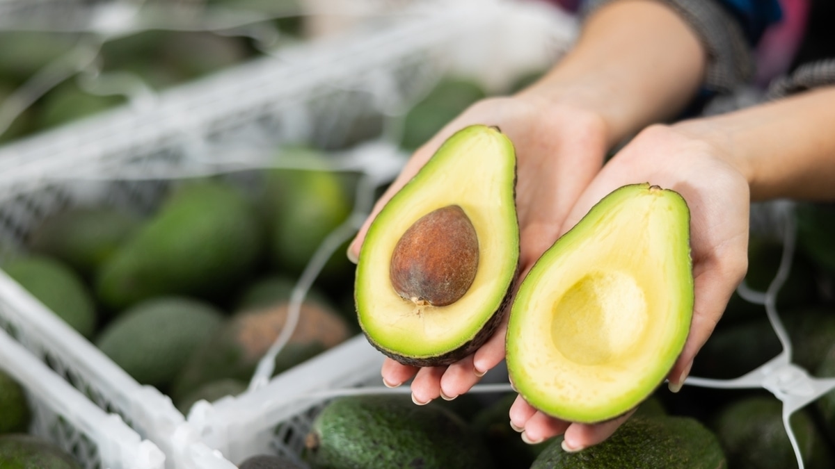 Как довести авокадо до спелости с помощью микроволновки? Как довести авокадо до спелости с помощью микроволновки?