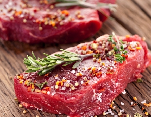 Диетолог назвала виды мяса и рыбы, которые можно есть в сыром виде Диетолог назвала виды мяса и рыбы, которые можно есть в сыром виде