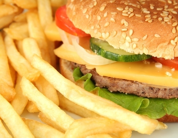 Терапевт развеял миф об опасности фастфуда Терапевт развеял миф об опасности фастфуда