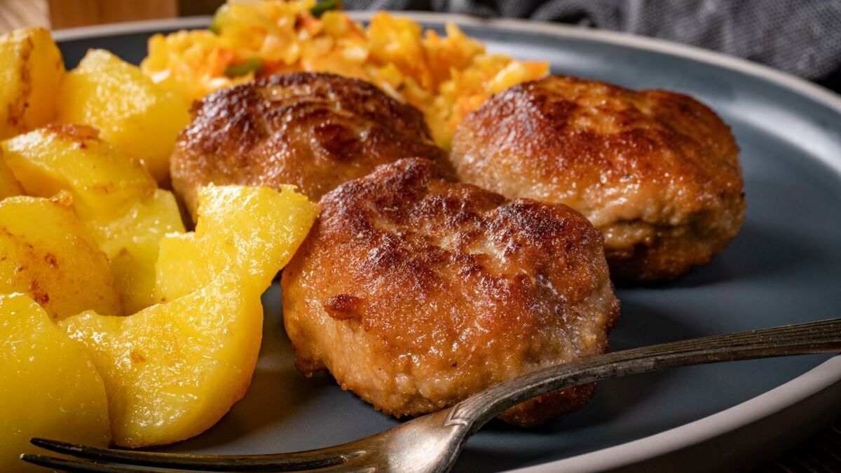 Врач назвала сочетания продуктов, которые противопоказаны пожилым — мясо с картошкой в их числе Врач назвала сочетания продуктов, которые противопоказаны пожилым — мясо с картошкой в их числе