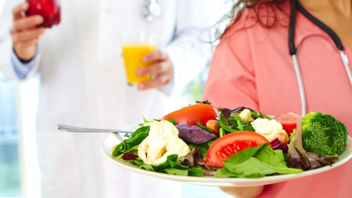 И майонез можно! Кардиологи рассказали, что едят на ужин для здоровья сердца 