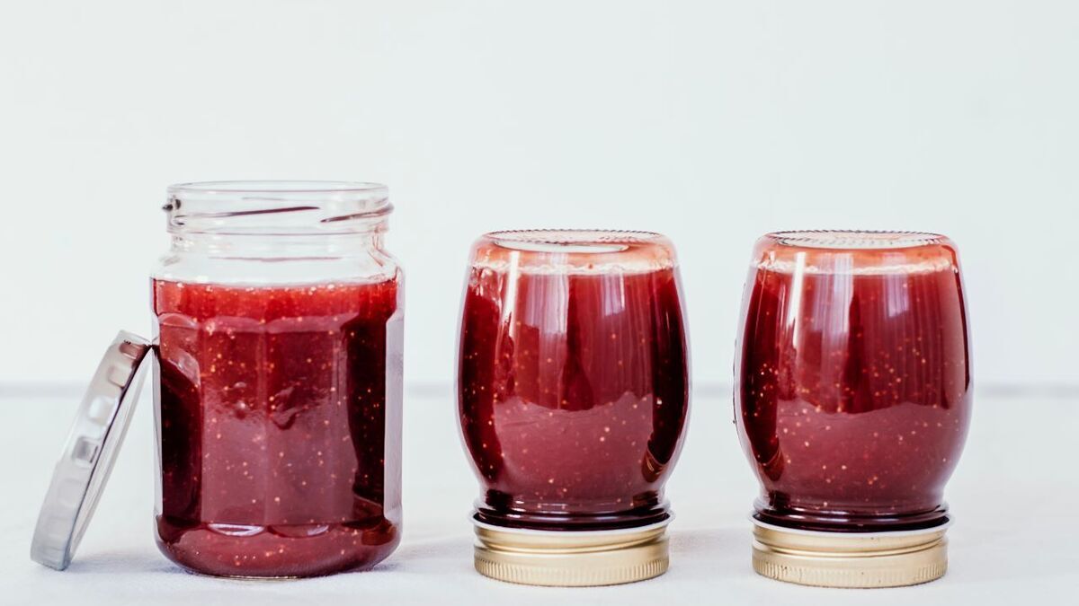 Диетолог назвала продукт, который сбивает гормональный фон у женщин