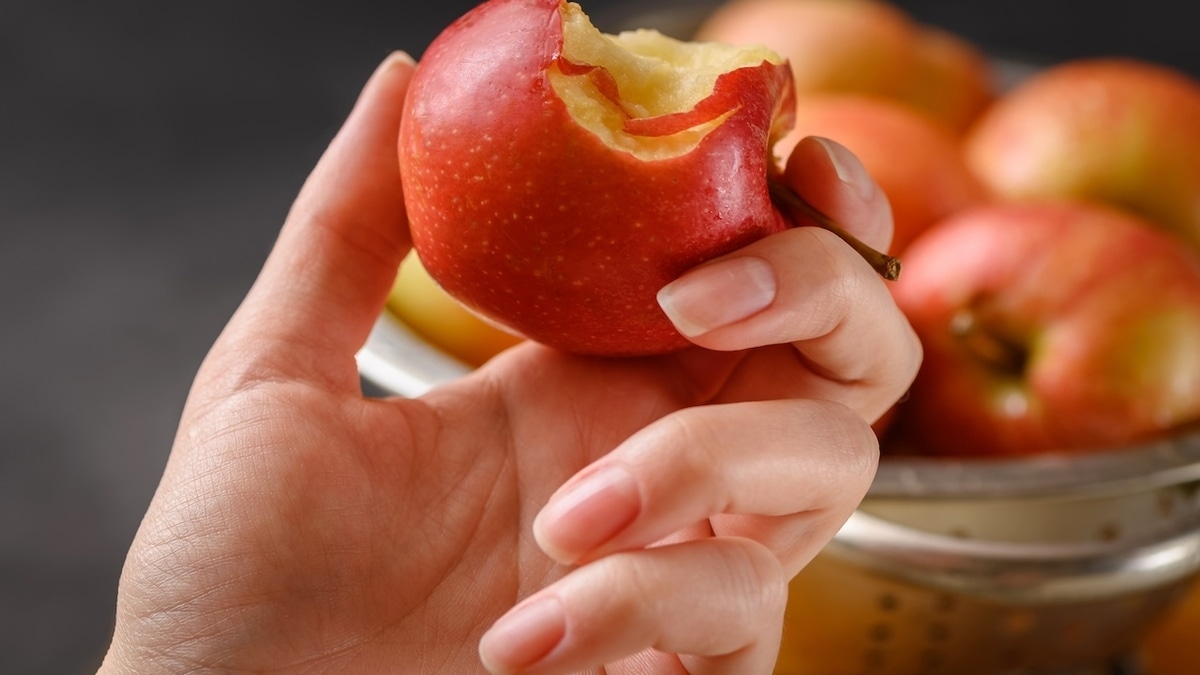 При этих заболеваниях яблоки не спасают, а губят здоровье