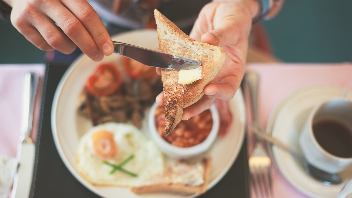 Нет аппетита утром? Врач назвала возможные причины этого состояния