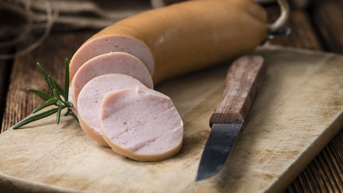 Названа самая полезная колбаса по версии диетологов 