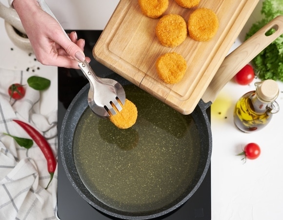 Как избавиться от брызг масла при жарке — найден проверенный лайфхак Как избавиться от брызг масла при жарке — найден проверенный лайфхак