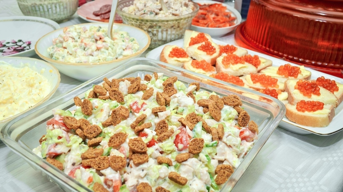 В 2023 собрать новогодний стол будет дороже — на сколько?