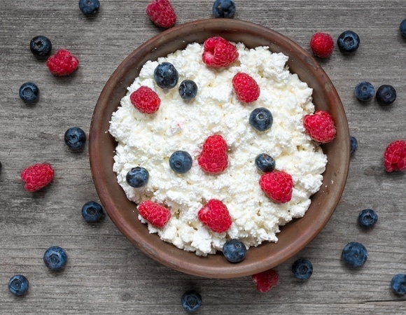 Лучше не есть: врач объяснила, в чем подвох обезжиренных продуктов 