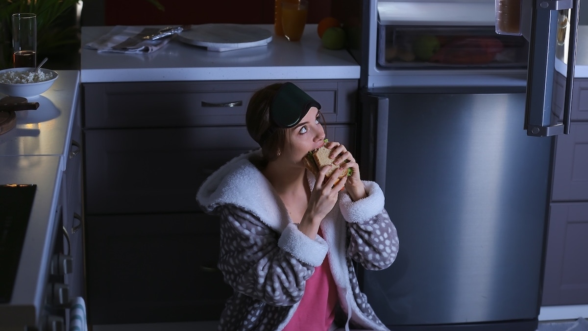 Стало известно, как противостоять спонтанному ночному перееданию Стало известно, как противостоять спонтанному ночному перееданию